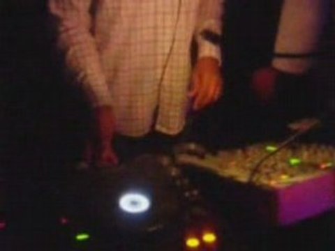 Capsonline presenta kuduro vs coupe decalé