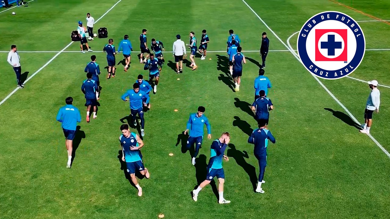 Intenso entrenamiento de Cruz Azul previo a enfrentar a Chivas en Liguilla de la Liga MX