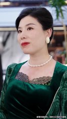 She hires a waiter as fake boyfriend—turns out he’s a hidden CEO! He proposes when she tries to flee