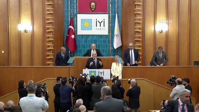 İpek Özkal Sayan İYİ Parti'ye geçti: Rozetini Dervişoğlu taktı