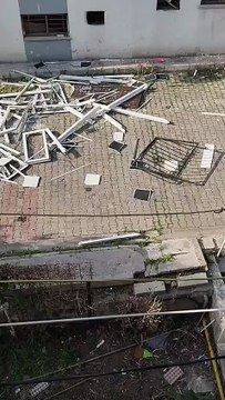 Karabağlar'da kentsel dönüşüm krizi derinleşiyor: Mahalle halkı kentsel dönüşüm daire müdürleri ile buluştu