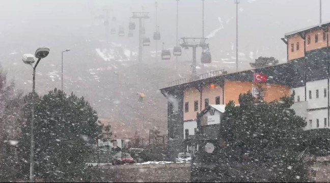 Erciyes Dağı'nda kar yağışı etkili oldu!