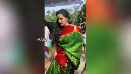 Renu Desai & Anusuya Bharadwaj visuals At Padaharu Rojula Pandaga Movie Opening