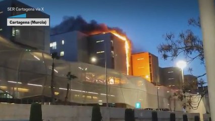Un incendio en un hospital de Cartagena obliga a evacuar pacientes y trabajadores