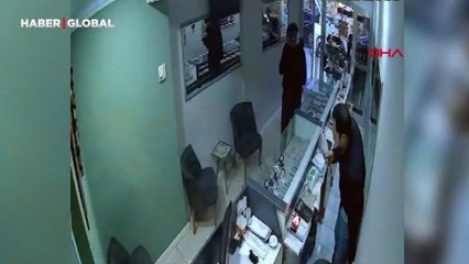 Ordu'da kasklı kuyumcu hırsızlığı! O anlar kamerada