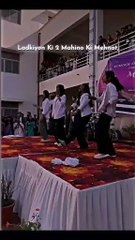 ya kon karta ha yar 👆 home ma sex karna ka tarika da raha ha