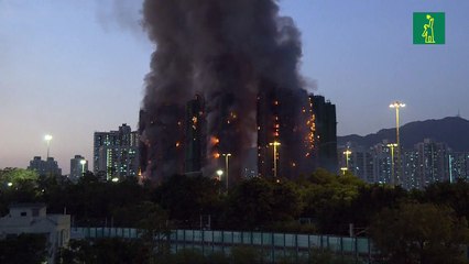 Al menos cuatro muertos al incendiarse un complejo residencial en Hong Kong