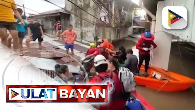 Ilang lugar sa Bacolod City, umabot ng lagpas-tao ang baha; rescue operations, puspusan | ulat ni JP Hervas - Radyo Pilipinas