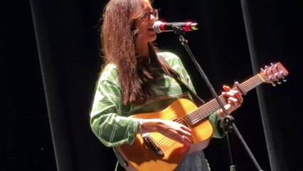 "Invivavoce", la canzone delle Opposite conclude lo spettacolo