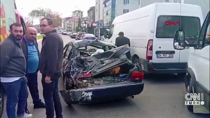 Kaza adeta 'geliyorum' dedi! 3 otomobili biçti, takla attı