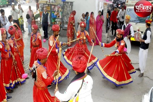 Watch Video : पाली में निकली भटियाणी माता की शोभायात्रा, ढोल-नगाड़ों, झांकियों और फूलों की वर्षा ने मोहा मन