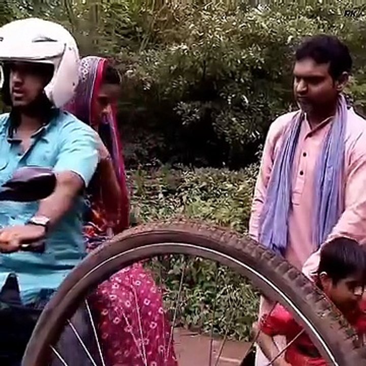 Movie Extra affair