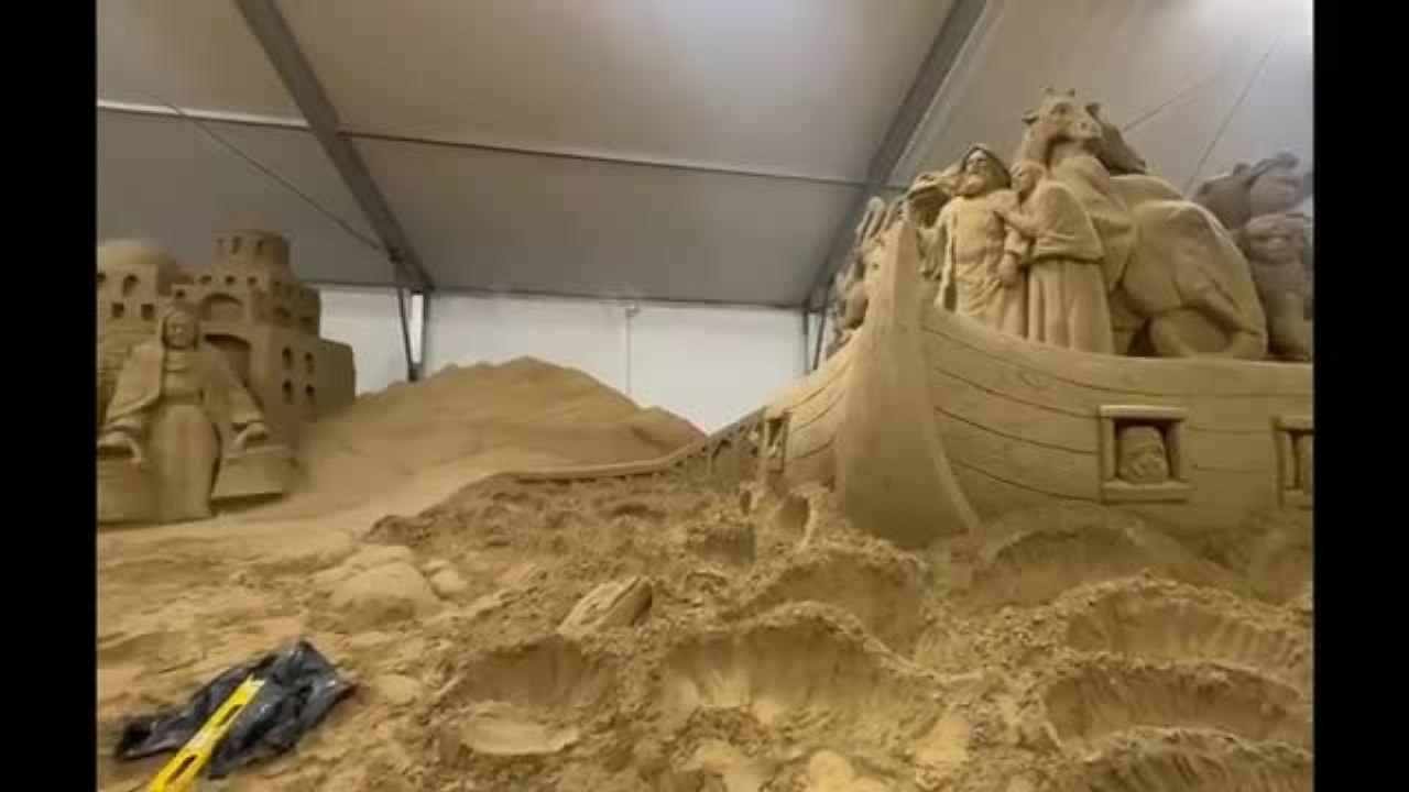Ecco Kolossal, il presepe di sabbia più grande di sempre sull'arenile di Rimini