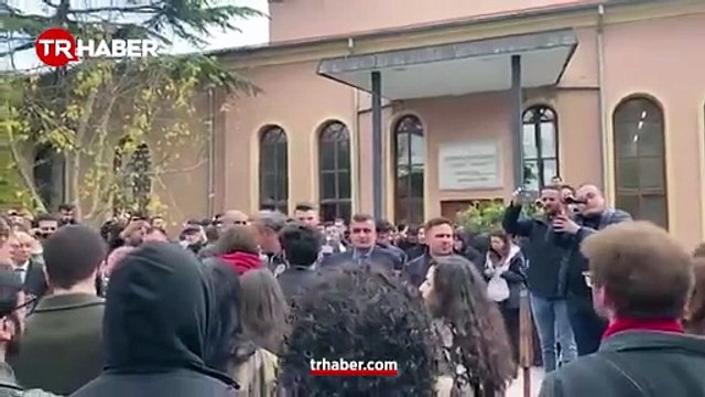 İstanbul Üniversitesi'nde olaylar! LGBT karşıtı konferans sapkın grupları rahatsız etti: Saldırı gerçekleştirdiler, 'Şeriata geçit yok' sloganları attılar!