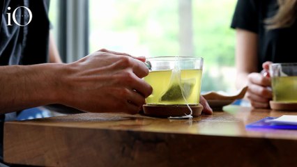 Bere tè verde ogni giorno? Quali sono i benefici e quando è meglio non esagerare