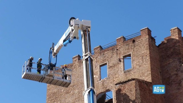 L'avvio dei lavori di messa in sicurezza della Torre dei Conti dopo il dissequestro