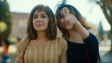 La vida fuera Tráiler VOSE