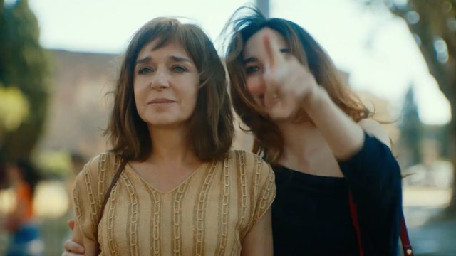 La vida fuera Tráiler VOSE