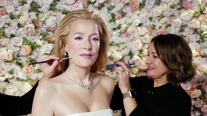 Gillian Anderson stunned as she comes face-to-face with new Madame Tussauds waxwork