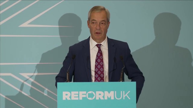 Farage Sounds Alarm: UK Trapped in ‘Economic Doom-Loop’