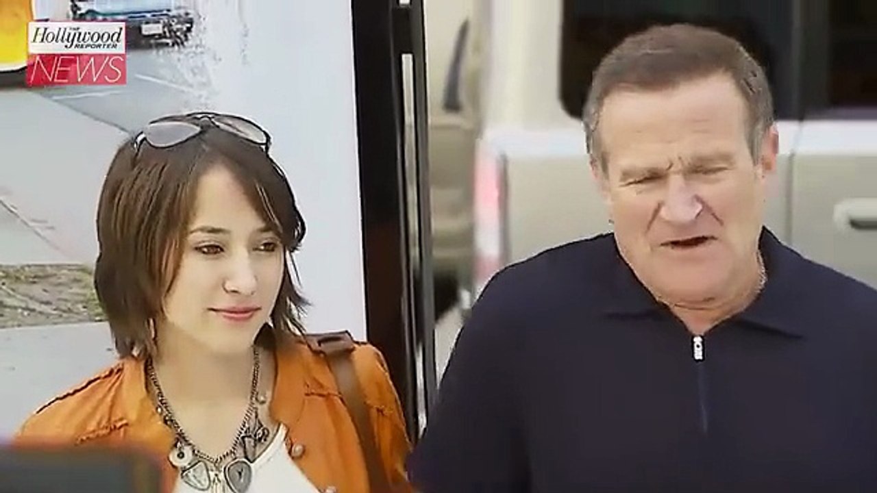 Robin Williams' Daughter Pleads for People to Stop Sending Her AI Videos of Her Late Dad | THR News Video