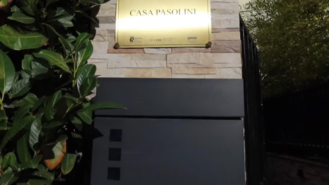 L'inaugurazione di Casa Pasolini, dove scrisse «Ragazzi di strada». Valsecchi: «Sarà un luogo vivo, la memoria come energia del futuro»