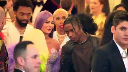 Khloe Kardashian Reacts To Fans Mocking Her Love Life & New Febreze Ad