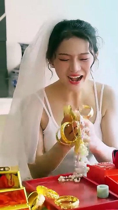 After my sister stole my fiancé, she forced me to marry a wealthy and vegetative CEO. Unexpectedly, on the wedding night, he suddenly woke up, kissed me forcefully, and promised to only love me