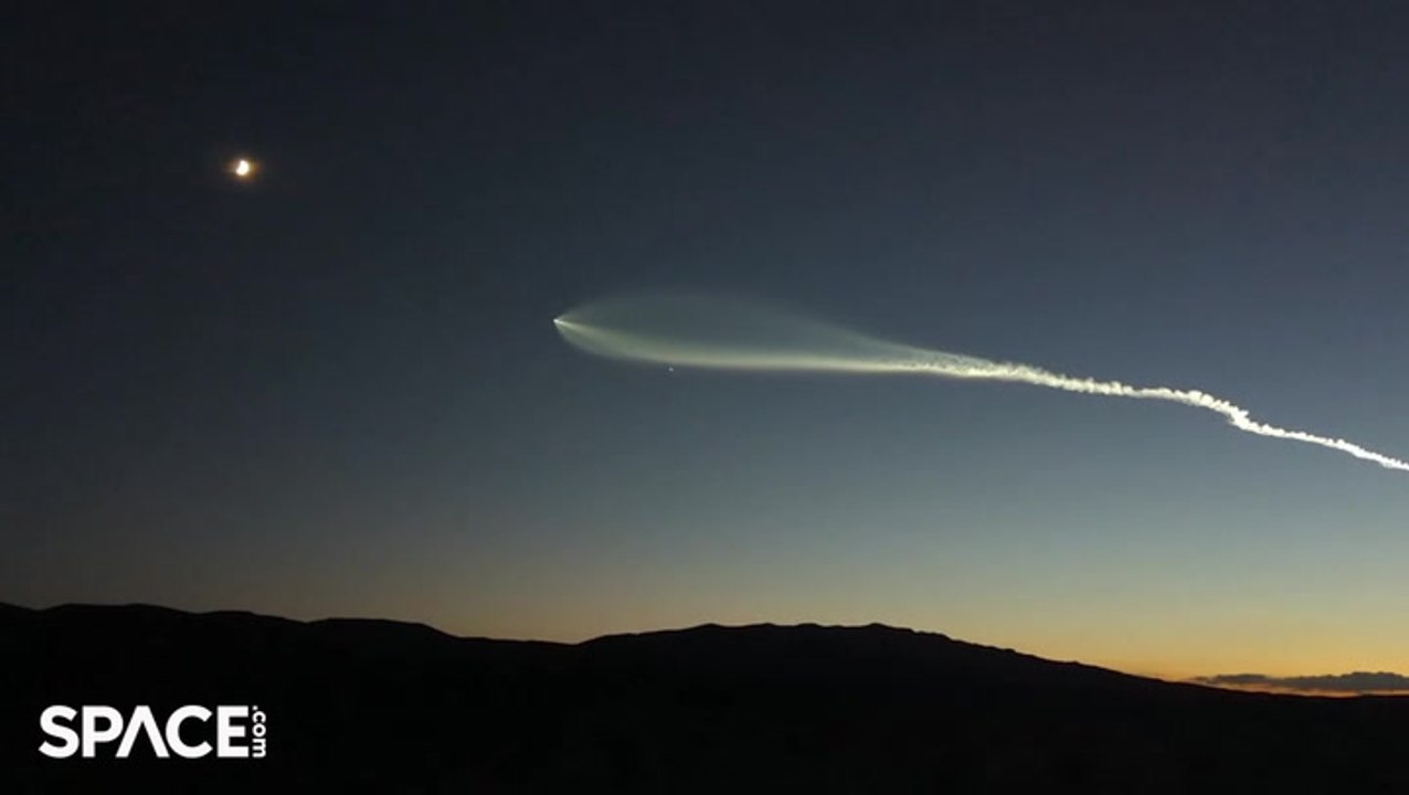 SpaceX 'Jellyfish' Soars Across Night Sky In Views From Skywatchers