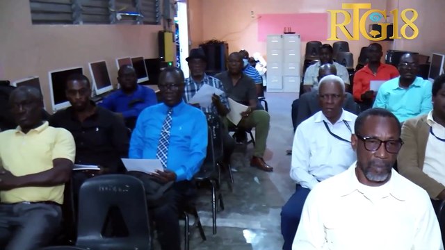 Nan okasyon 5èm anivèsè SIENHA dirijan yo fè yon konferans deba.