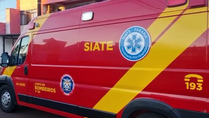 Corsa e Polo batem, carro capota e mulheres ficam feridas no bairro Esmeralda em Cascavel