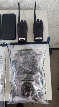 Polícia apreende mais de 100 porções de drogas durante operação em Camaçari; veja