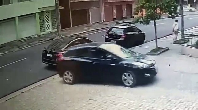 PCPR divulga imagens de homem foragido por sinistro de trânsito envolvendo taxista em Curitiba