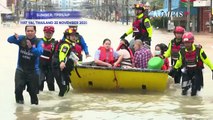 Banjir Besar Thailand, Evakuasi Dramatis Satu Keluarga dari Atap Rumah