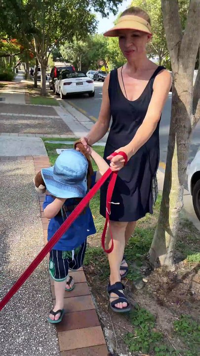 Daily Routine Vlog: A City Mom's Walk with a Toddler and a French Bulldog (Life in the High-Rises) 🏙️