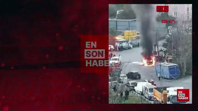 İstanbul Ataşehir'de hafif ticari araç alev alev yandı