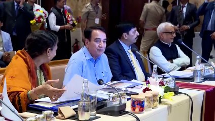 #GUJARAT #GANDHINAGAR REVIEW MEETING ON NATIONAL HIGHWAY PROJECTS BY NITIN GADKARI