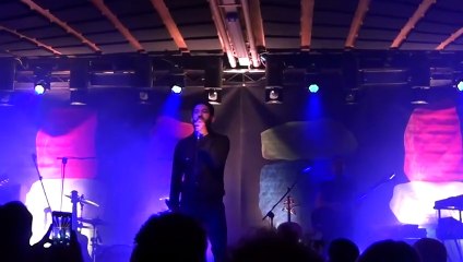 Le luci della centrale elettrica - Qui (live)