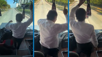 Taraftar otobüsü şoförü, direksiyonu bırakıp oynadı!