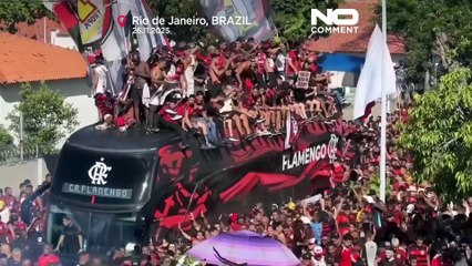 Flamengo fans clash with police at Rio airport