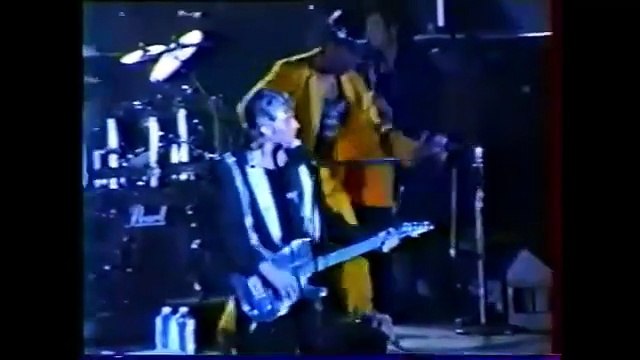 1992 - Johnny Hallyday - Grenoble (Le Summum) (24 novembre)