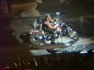 1992 - Johnny Hallyday - J’ai tout donné (Amateur – Bercy – 18 Septembre)