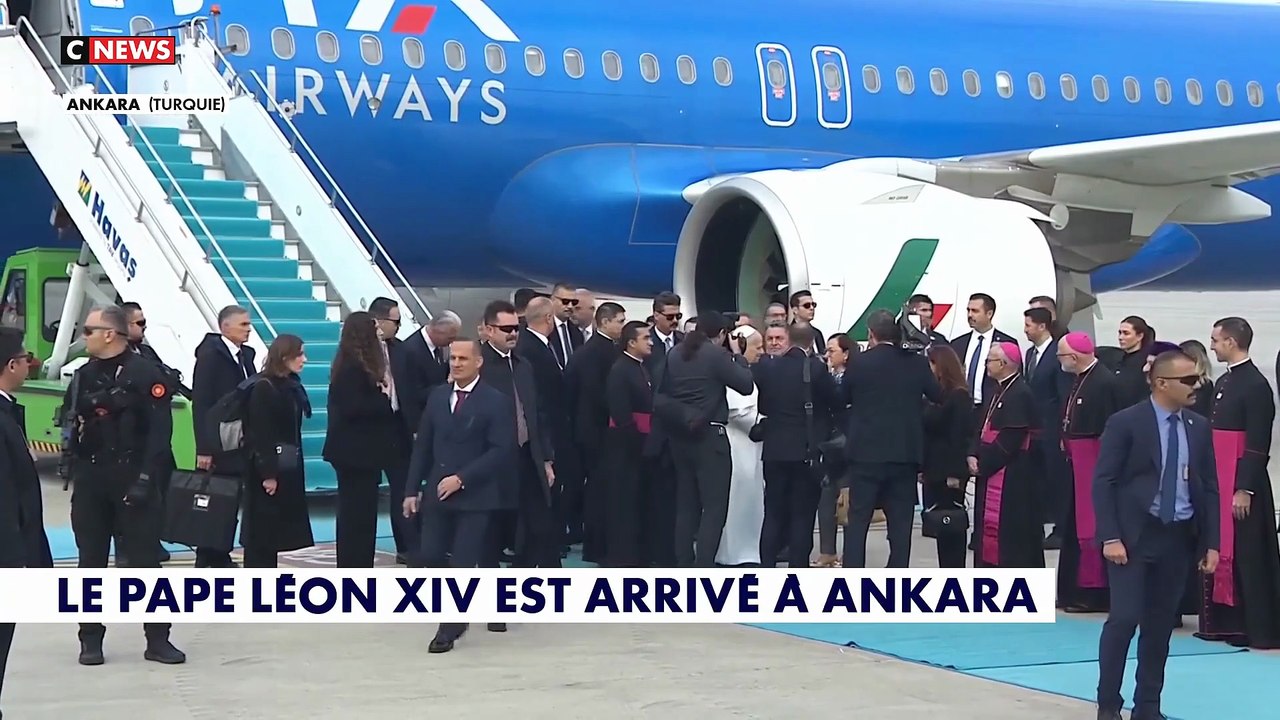 Le pape Léon XIV est arrivé à Ankara, première étape d’une visite de quatre jours en Turquie - Il s’agit de son premier voyage à l’étranger - VIDEO