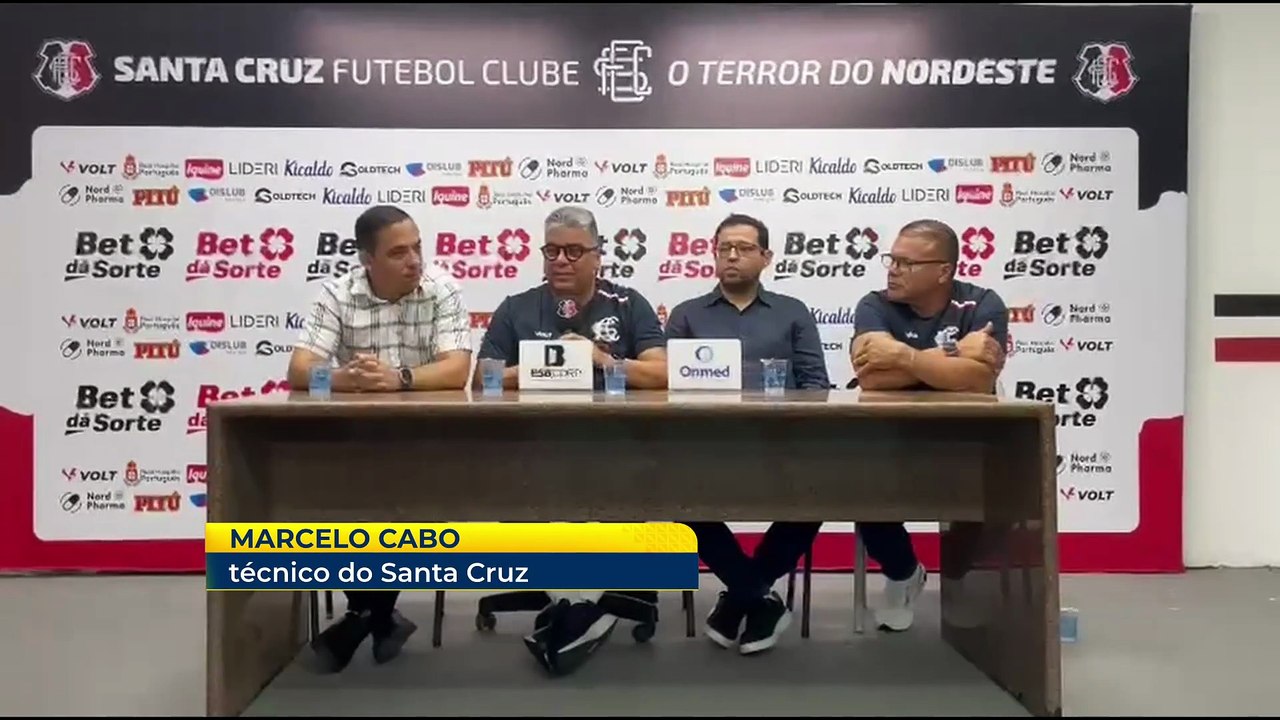 Formando uma Equipe Equilibrada no Futebol: Estratégias e Compreensão do Perfil de Jogadores para Competições em Diferentes Períodos do Ano