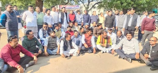 आईएएस संतोष वर्मा के विरुद्ध दर्ज हो एफआईआर