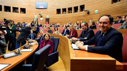 Pérez Llorca dice que llega a la investidura sin "acuerdo cerrado con ninguna formación política"