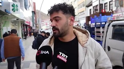 Gümüşhane’de bıçaklı saldırganı meyve kasalarıyla engelleyen esnaflar o anları anlattı
