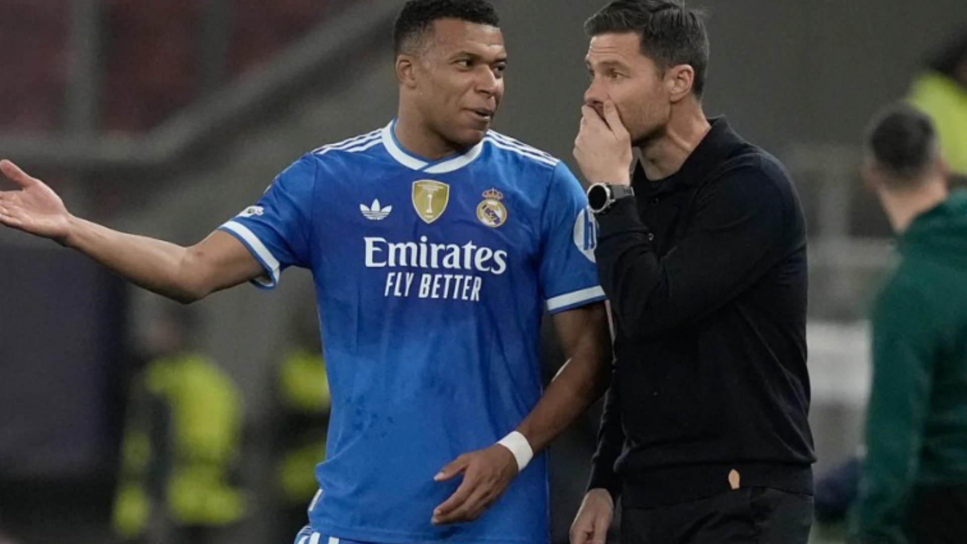 Mbappé sale en defensa de Xabi Alonso tras su póker en Atenas: "Tenemos que mantenernos unidos"