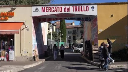Mercato del Trullo, così i banchi inattivi diventano atelier d’arte aperti alla comunità