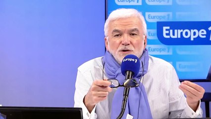 Service militaire volontaire : Pascal Praud s'interroge sur «une part de diversion» d'Emmanuel Macron